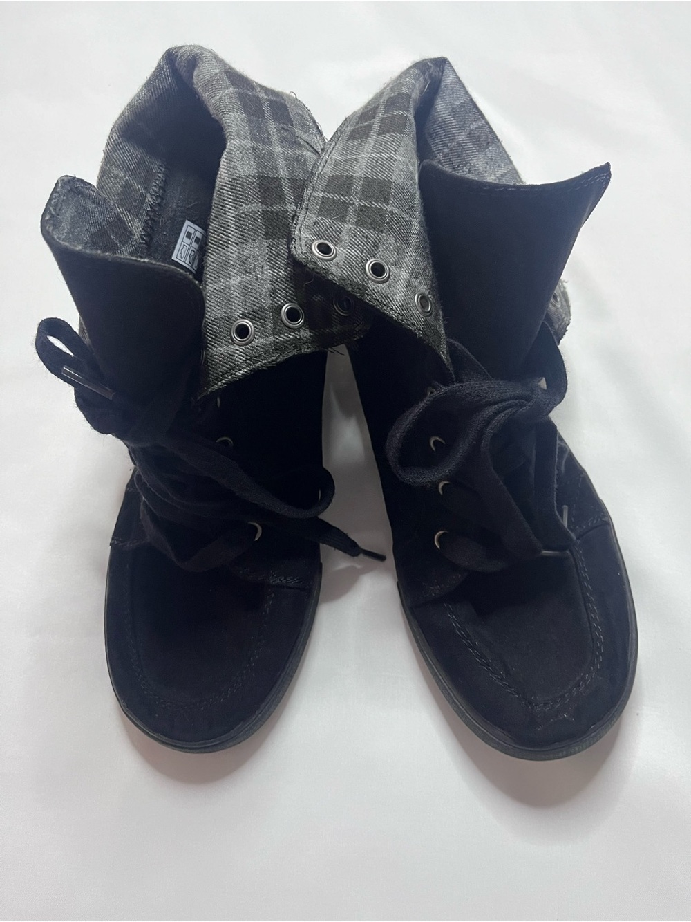 Rocket Dog Hi-Top Converse Style Sneaker with Gray Plaid Women's size 9.5 - Picture 4 of 5